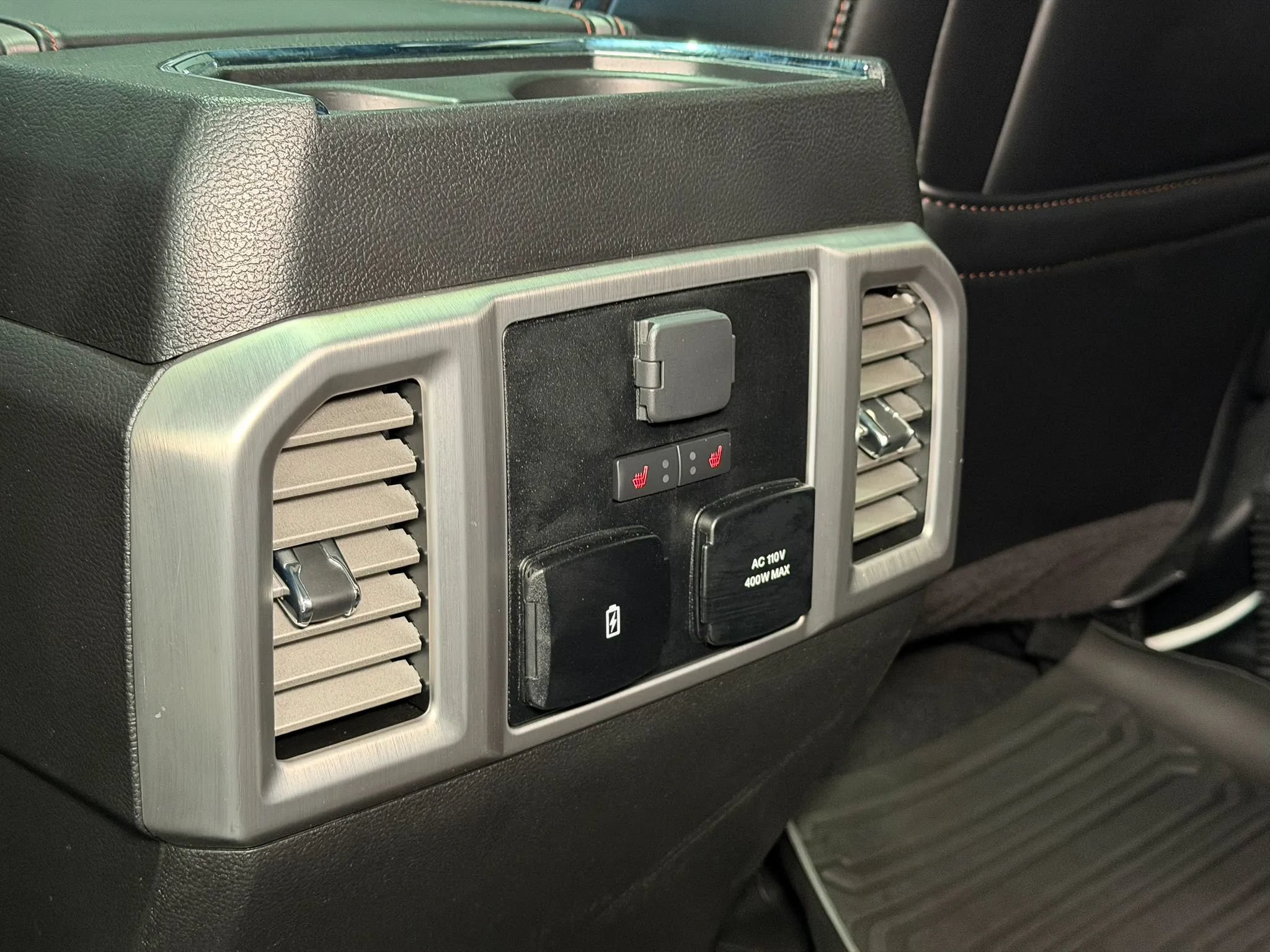 Used 2020 Ford F350 Platinum AWD/4WD image 16