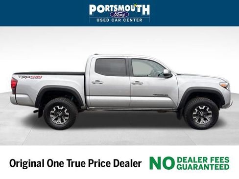 Used 2019 Toyota Tacoma TRD Off-Road image 6