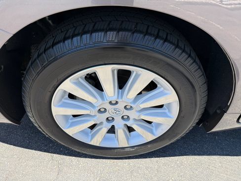 Used 2015 Toyota Sienna Limited FWD image 30