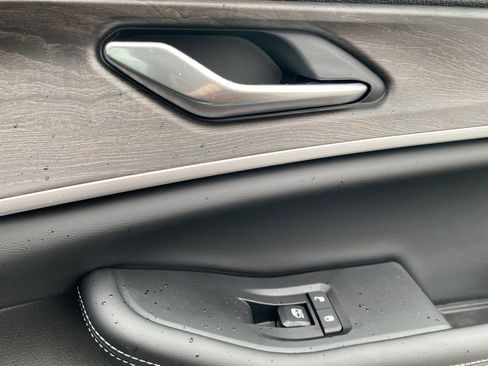 New 2025 Jeep Grand Cherokee Limited image 10