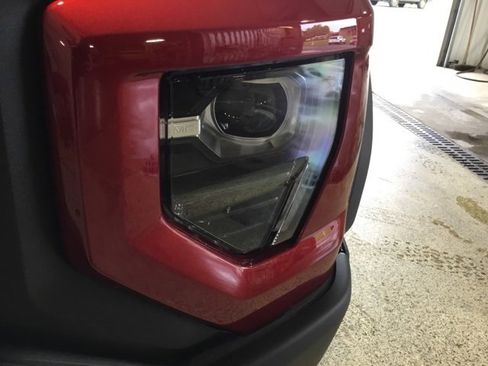 New 2024 GMC Canyon AT4X w/ AT4X AEV Edition image 8