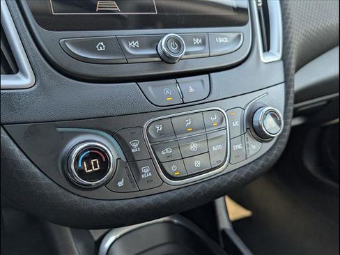 Used 2024 Chevrolet Malibu LT image 16