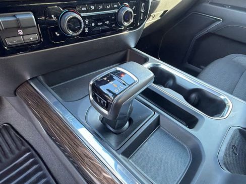 Used 2022 Chevrolet Silverado 1500 RST image 13