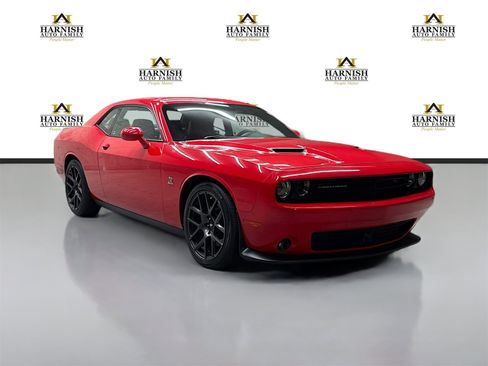 Used 2017 Dodge Challenger R/T Scat Pack w/ Leather Interior Group image 3