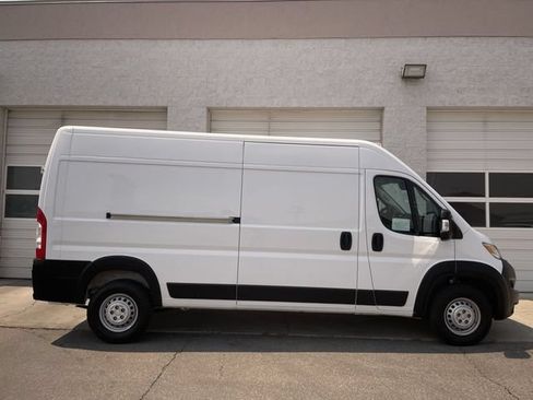 Used 2025 RAM ProMaster 3500 w/ Convenience Group FWD image 1