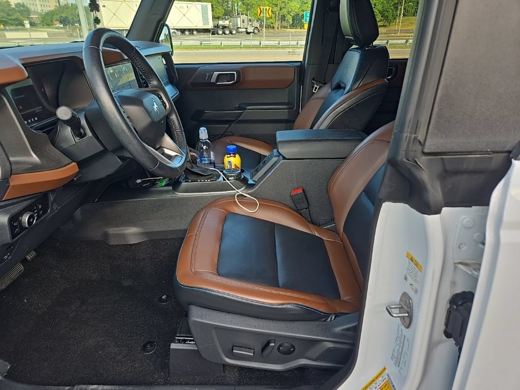 Used 2024 Ford Bronco Outer Banks AWD/4WD image 13