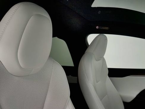 Used 2023 Tesla Model X AWD/4WD image 35