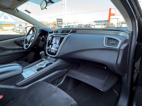 Used 2015 Nissan Murano S image 16