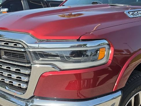 Used 2025 RAM 1500 Limited AWD/4WD image 9