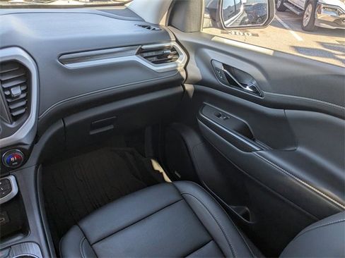 Used 2023 GMC Acadia SLT w/ Preferred Package image 19