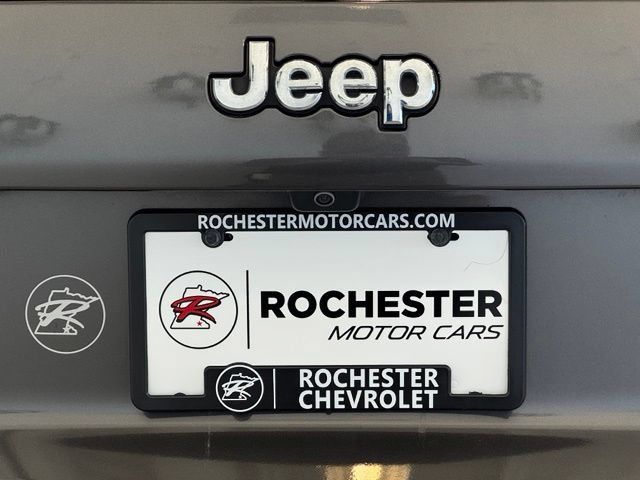 Used 2019 Jeep Cherokee Limited AWD/4WD image 46