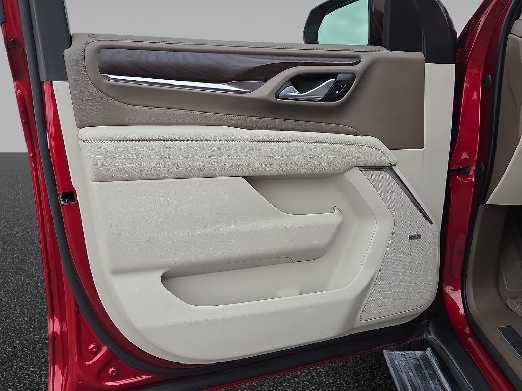 Used 2023 GMC Yukon Denali AWD/4WD image 13