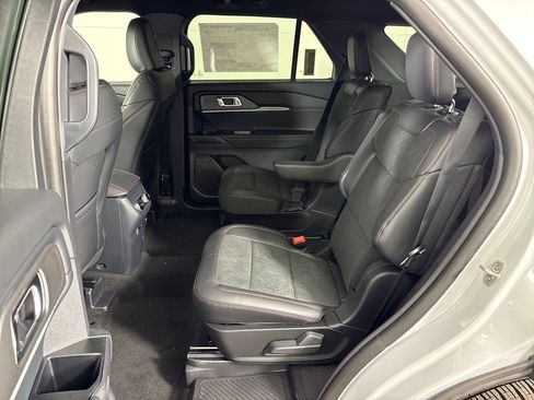 New 2026 Ford Explorer ST RWD image 31