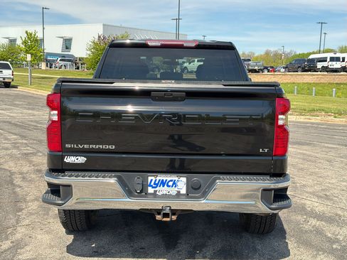 Used 2022 Chevrolet Silverado 1500 LT AWD/4WD image 3