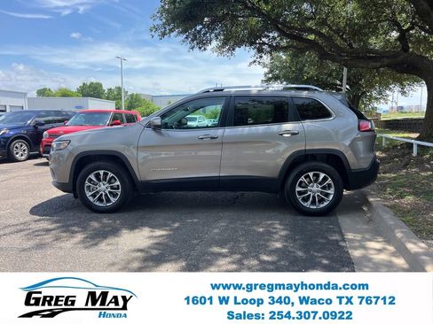 Used 2019 Jeep Cherokee Latitude Plus w/ Comfort/Convenience Group AWD/4WD image 4
