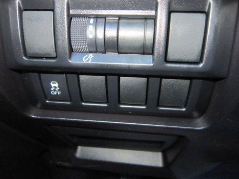 Used 2018 Subaru Impreza 2.0i AWD/4WD image 16