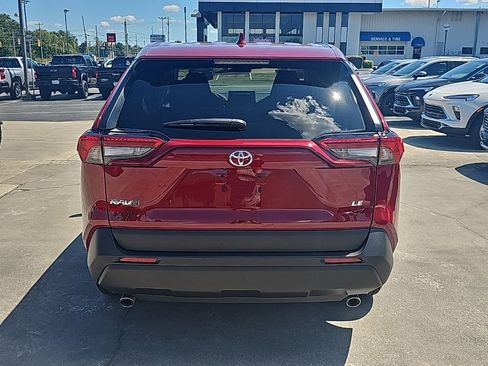Used 2025 Toyota RAV4 LE image 5