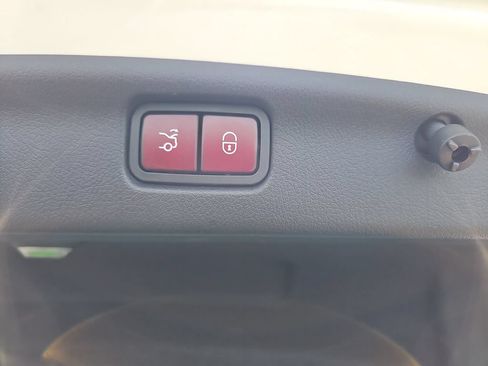 Used 2023 Mercedes-Benz C 300 Sedan image 34