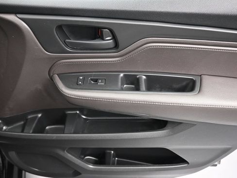 Used 2018 Honda Odyssey EX image 53