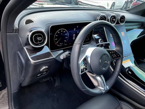 Certified 2025 Mercedes-Benz GLC 300 4MATIC image 4