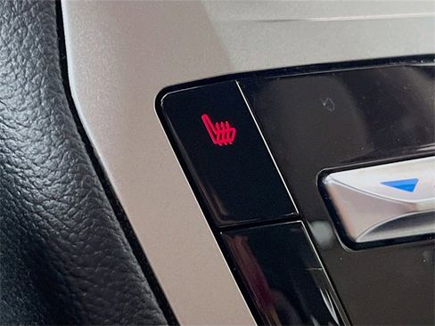 Used 2022 Ford Explorer XLT image 19