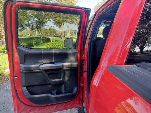 Used 2018 Ford F150 XLT w/ Equipment Group 302A Luxury image 14