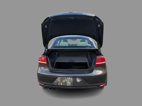 Used 2013 Volkswagen Eos Lux FWD image 15