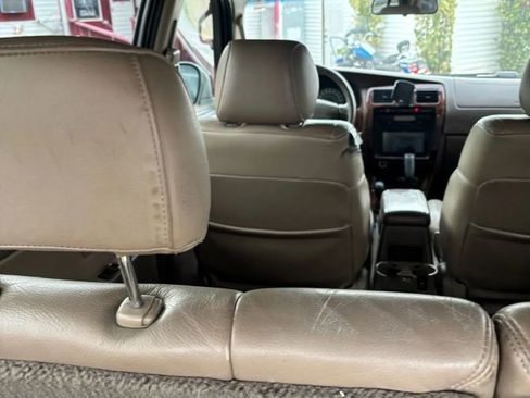 Used 2000 Toyota 4Runner Limited image 32