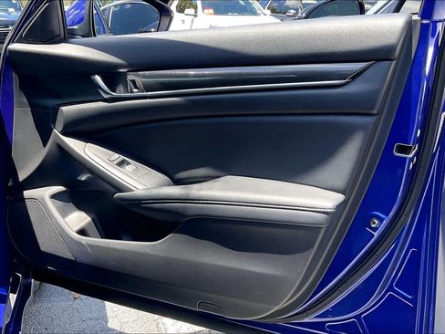 Used 2018 Honda Accord Sport image 23