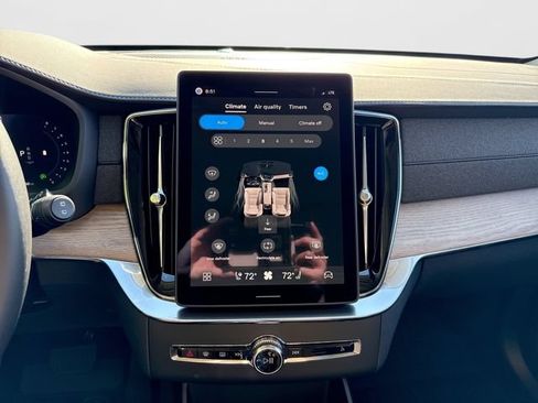 New 2027 Volvo XC90 B6 Plus AWD/4WD image 17