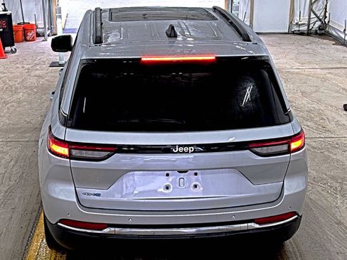 Used 2024 Jeep Grand Cherokee Limited 4xe AWD/4WD image 5