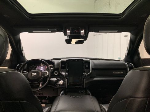 Used 2023 RAM 1500 Laramie AWD/4WD image 18
