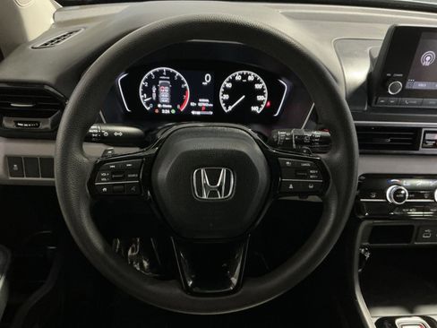 Used 2023 Honda Pilot LX image 17