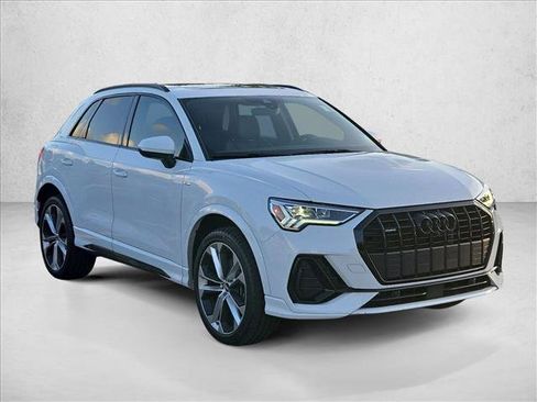 Used 2022 Audi Q3 2.0T Premium Plus w/ Premium Plus Package AWD/4WD image 3