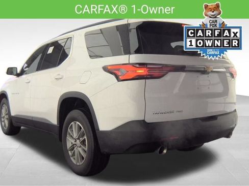 Used 2023 Chevrolet Traverse LT w/ Rear Camera Mirror Package AWD/4WD image 3