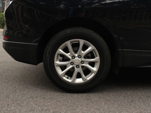 Used 2020 Chevrolet Equinox LT w/ LPO, Floor Liner Package AWD/4WD image 5