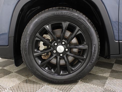 Used 2021 Jeep Cherokee Latitude Lux w/ Sun & Sound Group FWD image 37