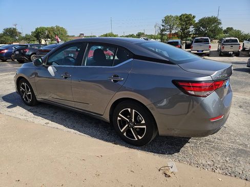 Used 2024 Nissan Sentra SV FWD image 7