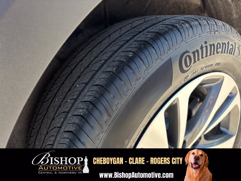 Used 2023 Buick Envision Essence AWD/4WD image 15
