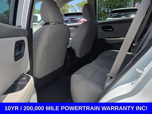 Used 2025 Nissan Rogue SV FWD image 11