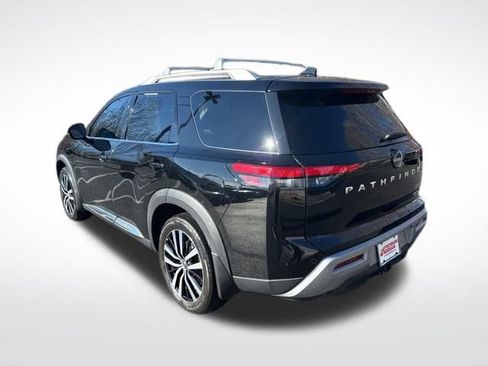 Used 2024 Nissan Pathfinder Platinum w/ Cargo Package image 3