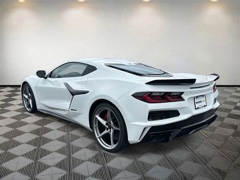 New 2026 Chevrolet Corvette E-Ray image 7