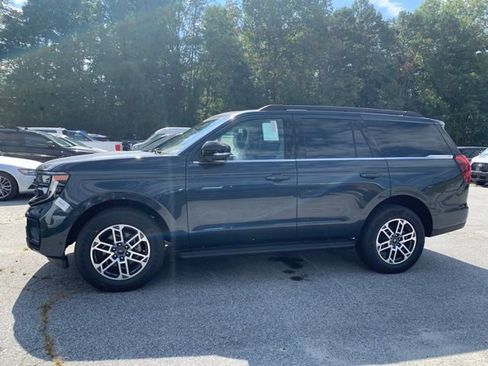 New 2025 Ford Expedition Active image 16