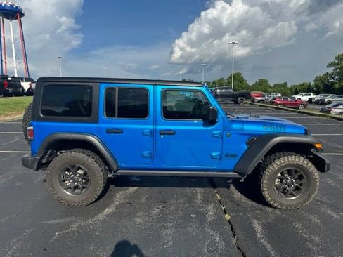 Used 2024 Jeep Wrangler Unlimited Sport AWD/4WD image 2