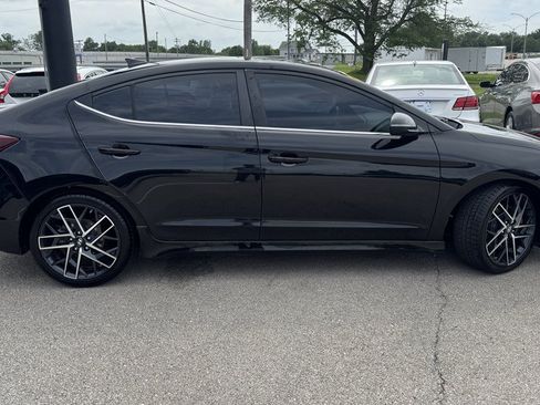 Used 2019 Hyundai Elantra Sport w/ Cargo Package FWD image 9
