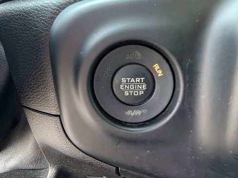 Used 2019 Jeep Wrangler Unlimited Sport S image 40