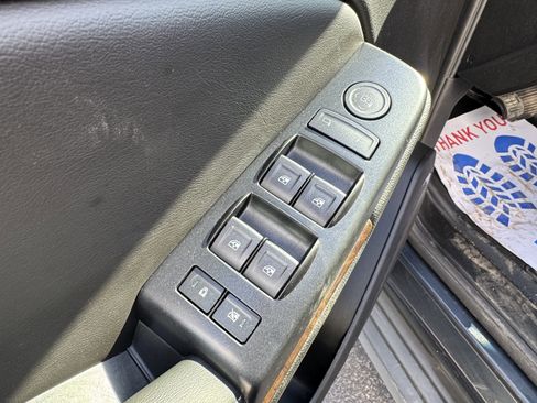 Used 2019 Chevrolet Tahoe LS w/ Enhanced Driver Alert Package image 13