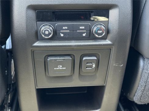 Used 2023 Chevrolet Traverse Premier w/ Redline Edition AWD/4WD image 23