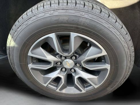 Used 2022 Chevrolet Tahoe LT w/ Luxury Package AWD/4WD image 40