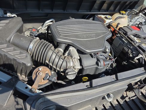 Used 2018 GMC Acadia SLT AWD/4WD image 18